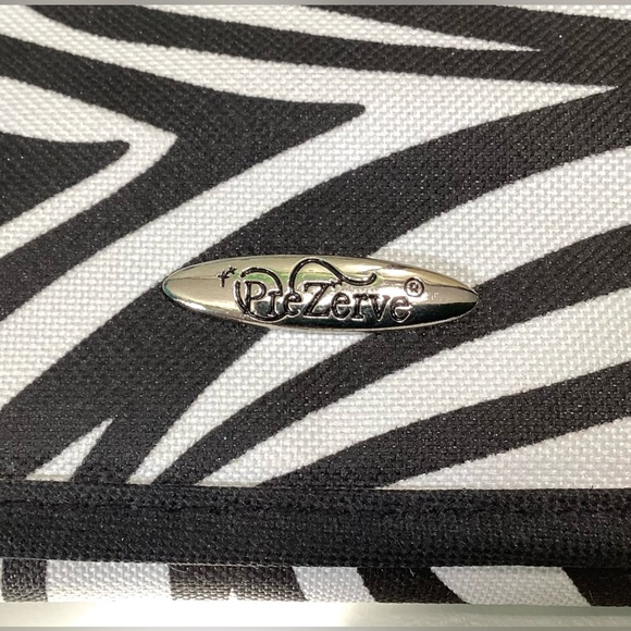 NEW Prezerve big trifold jewelry travel organizer 12”x9”, 30 compartments - Picture 2 of 7